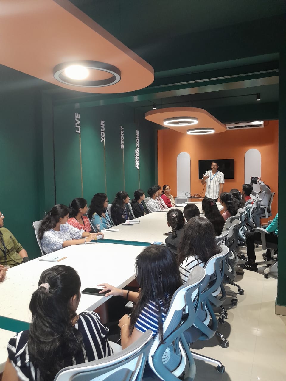 Internship/projects in uae